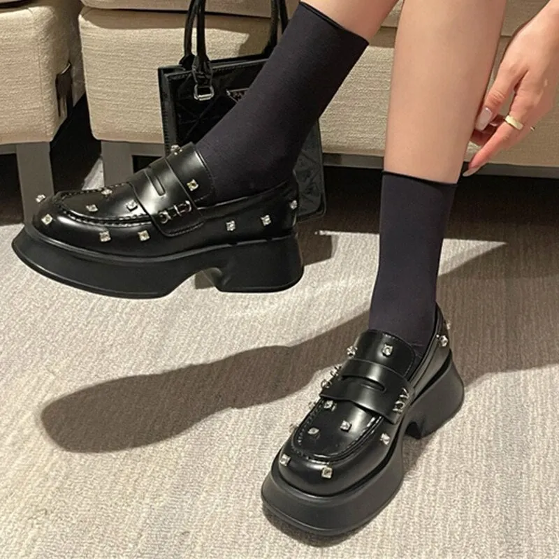 Advbridge Women Platform Shoes Solid Black New Rubber Female Shallow Loafers Casual British Style Pu Leather Rhinestones Low Heels