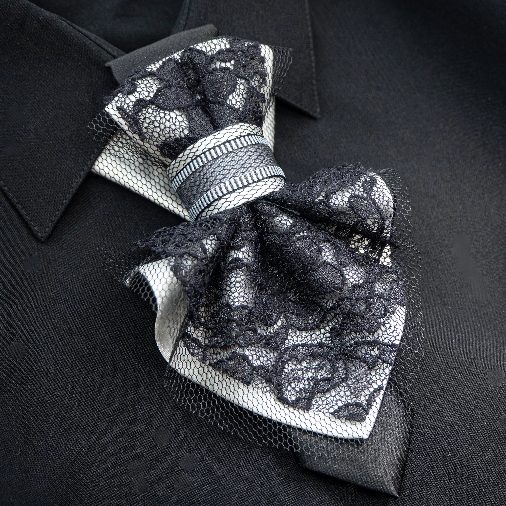 LADIES BOW TIE "THE FATAL PRINCESS"