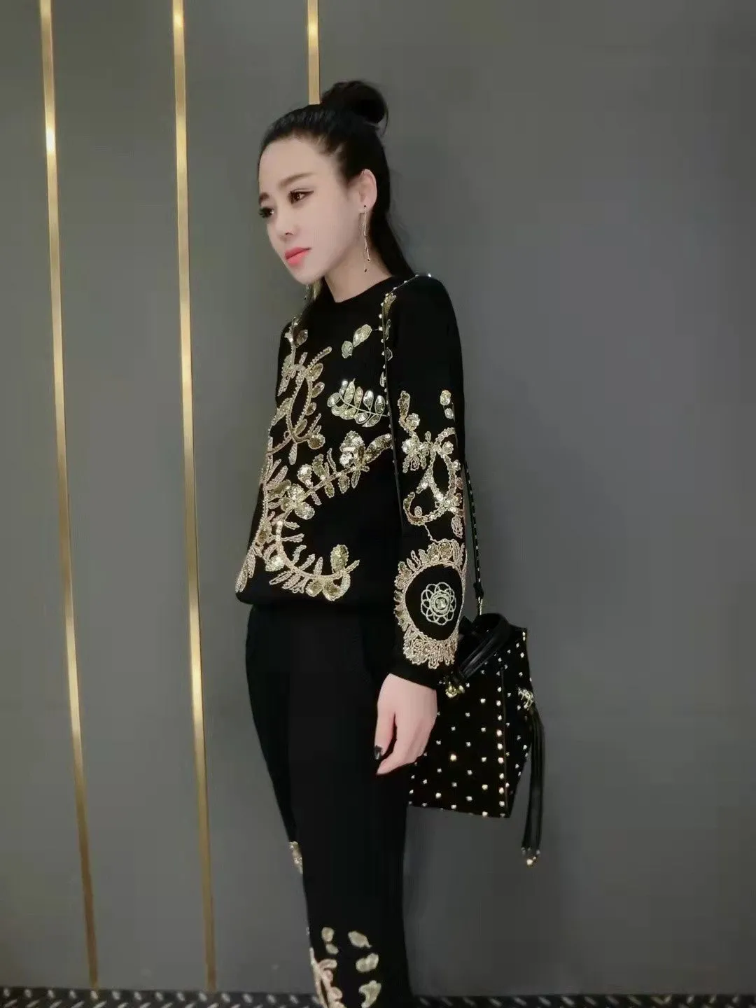 Sequined Embroidery Pullover Sweater and Knitted Pants Set