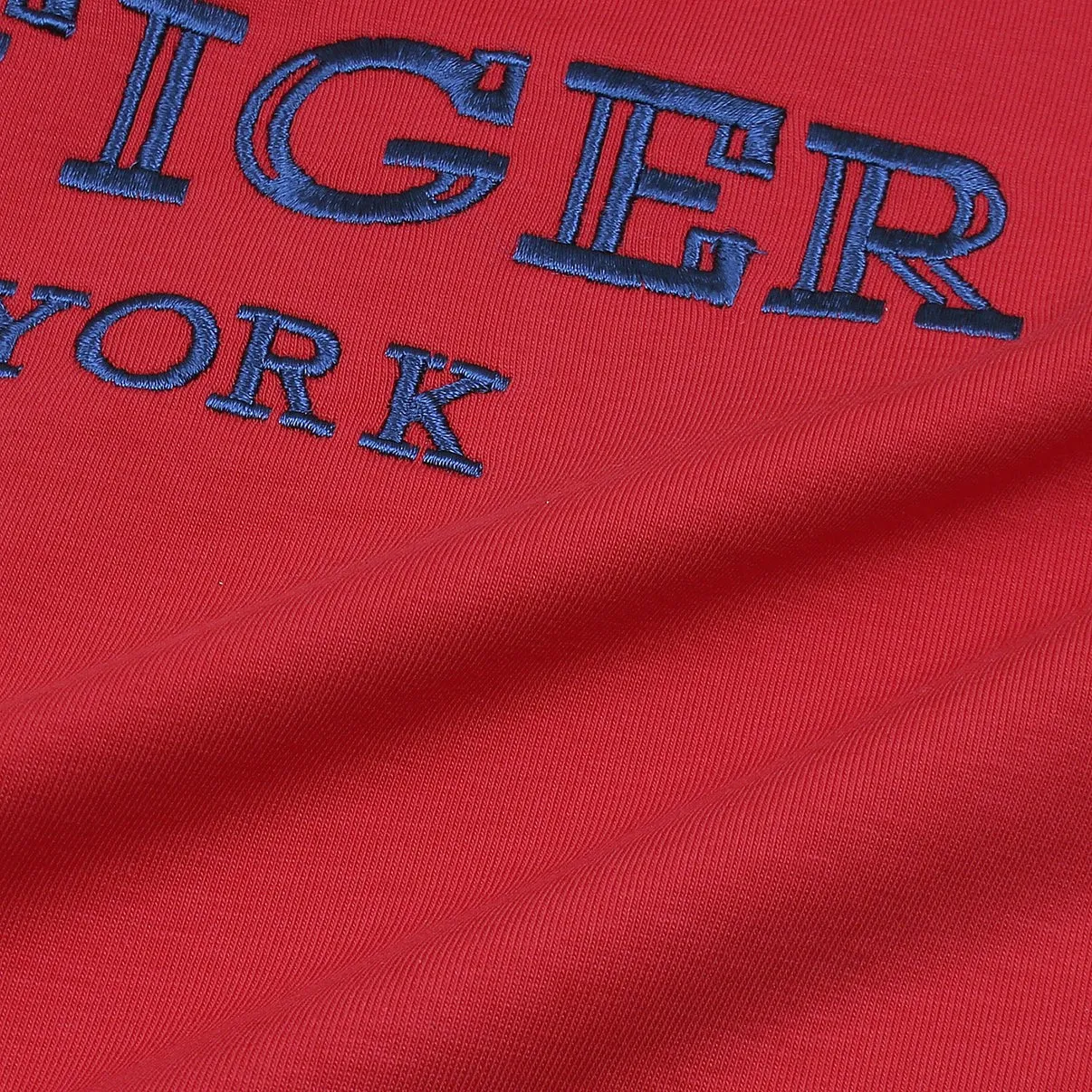 TM - Men 'Red' Hilfiger New York Embroidered Logo T-Shirt TM771